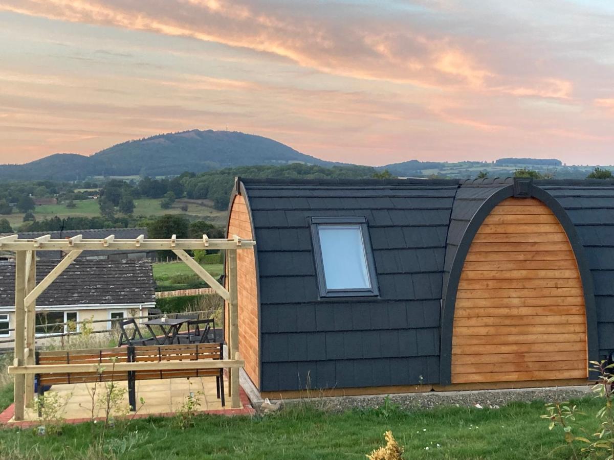 Hedgehog Glamping Pod School House Farm Hotel Leighton  Екстериор снимка